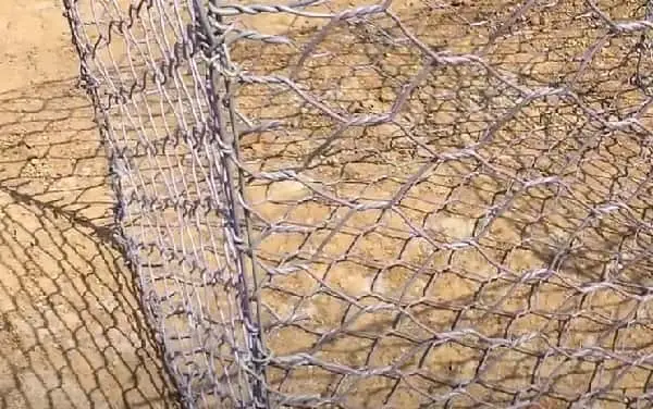 Rọ Đá Mạ Kẽm Bọc Nhựa tăng thêm tuổi thọ đáng kể cho công trình