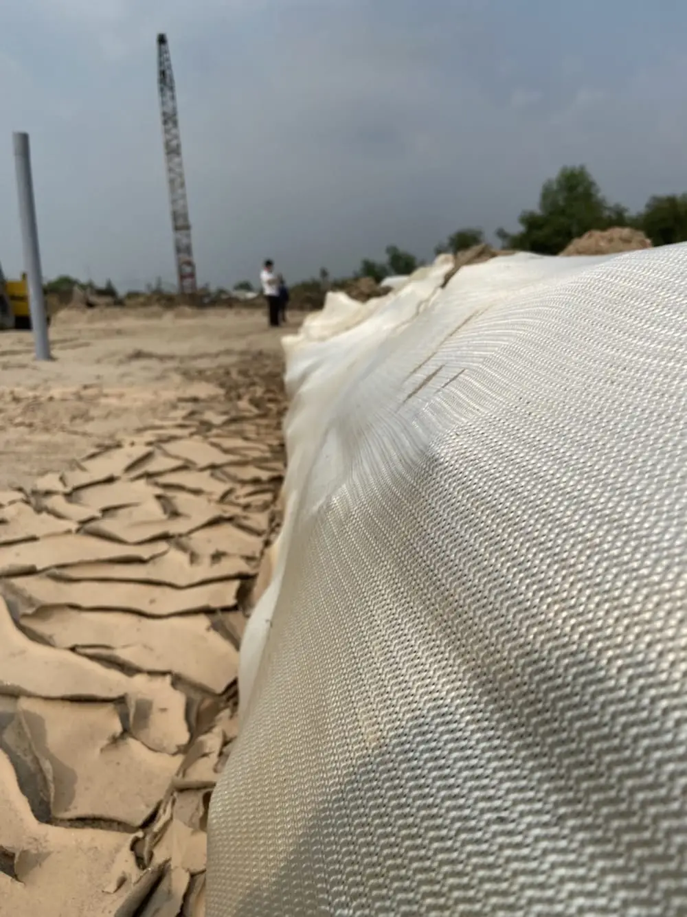 Vải Địa Kỹ Thuật 200kN/m gia cường khối đắp nền đất mới