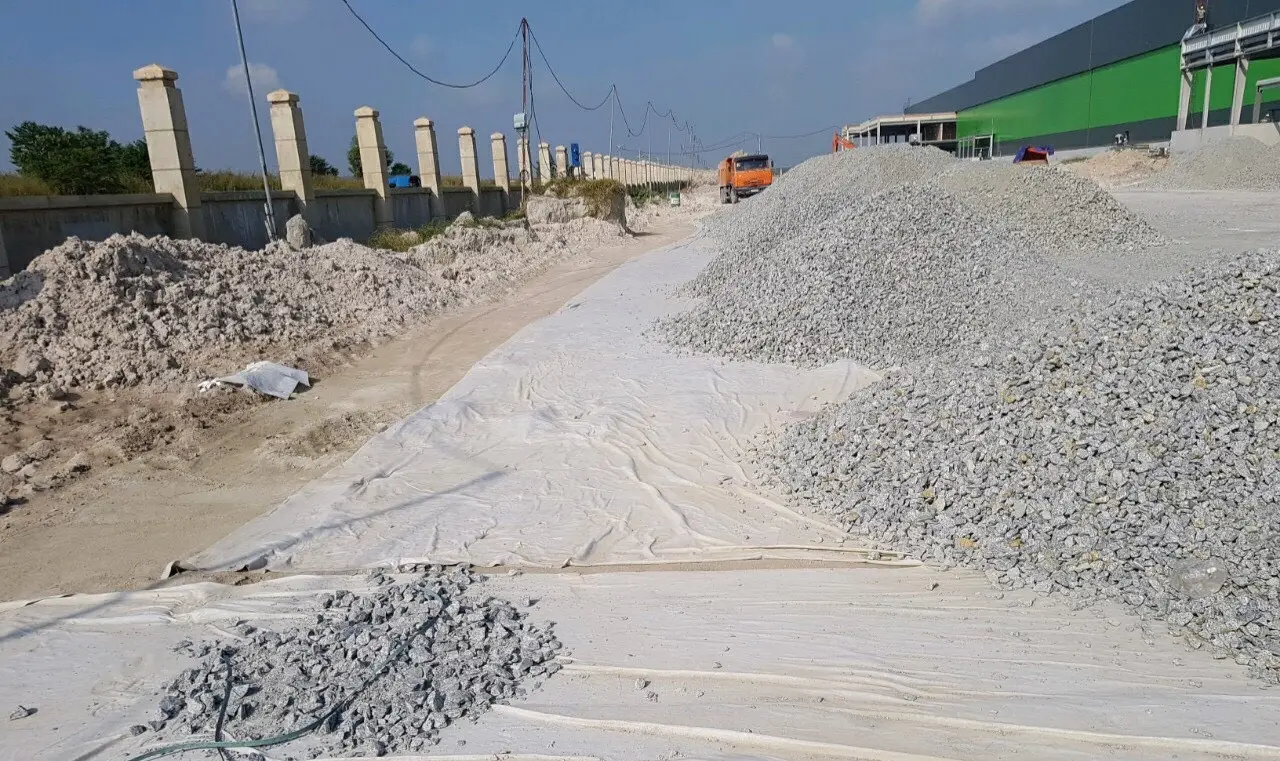 Vải Địa Kỹ Thuật ART 14 Giải Pháp Hiệu Quả Trong Xây Dựng và Bảo Vệ Môi Trường