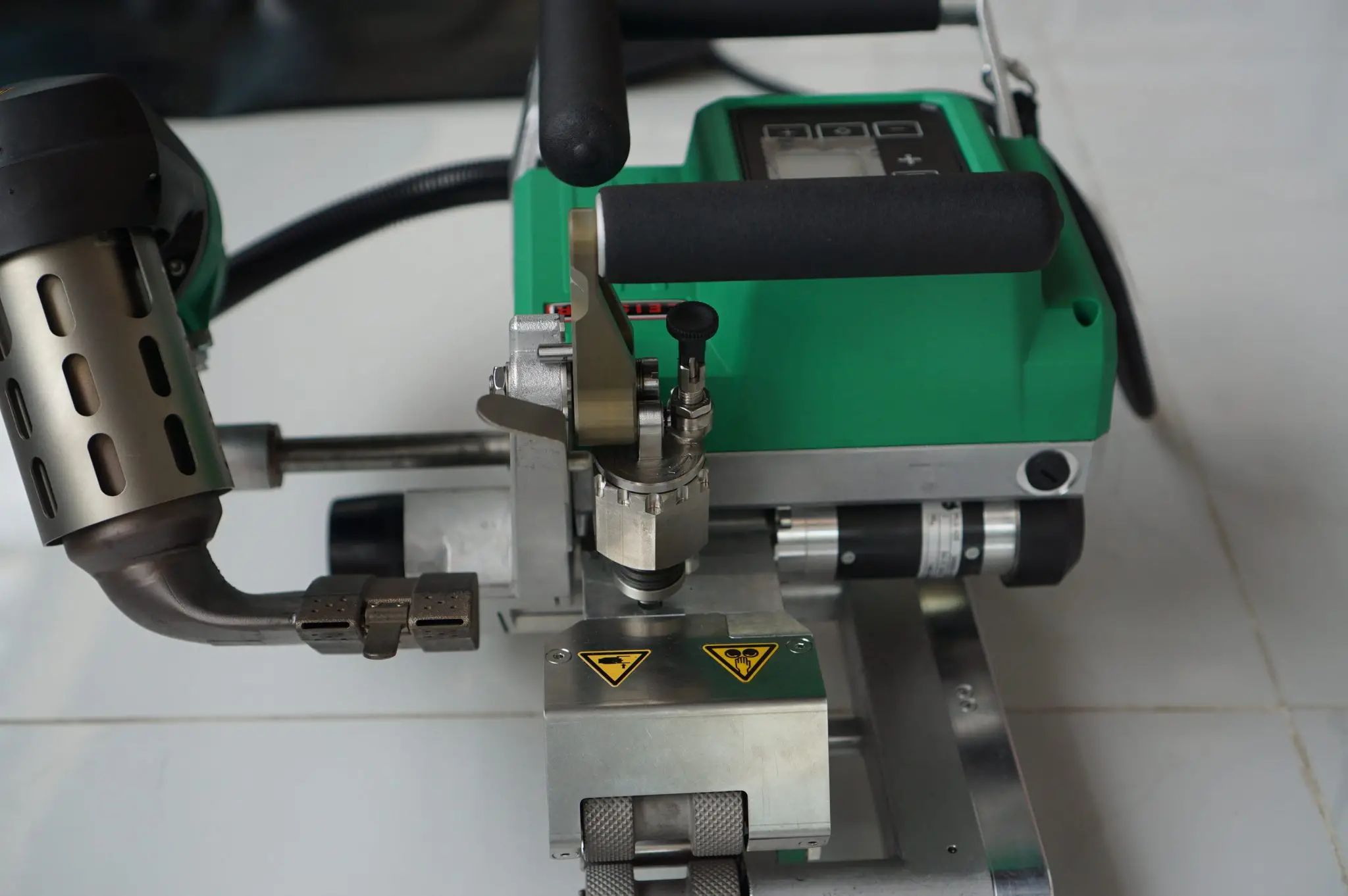 Máy hàn bạt nhựa PVC - Dịch cho thuê máy hàn bạt PVC từ Hưng Phú