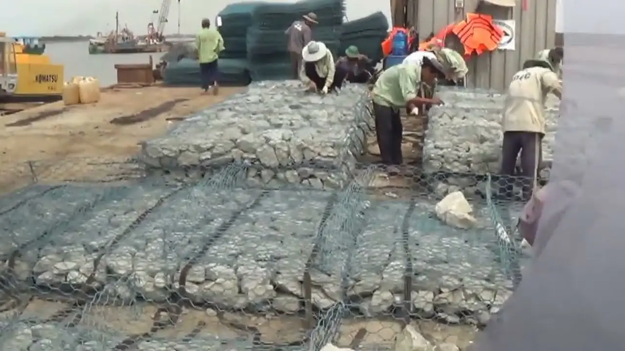 Biện pháp thi công thả rọ đá dưới nước