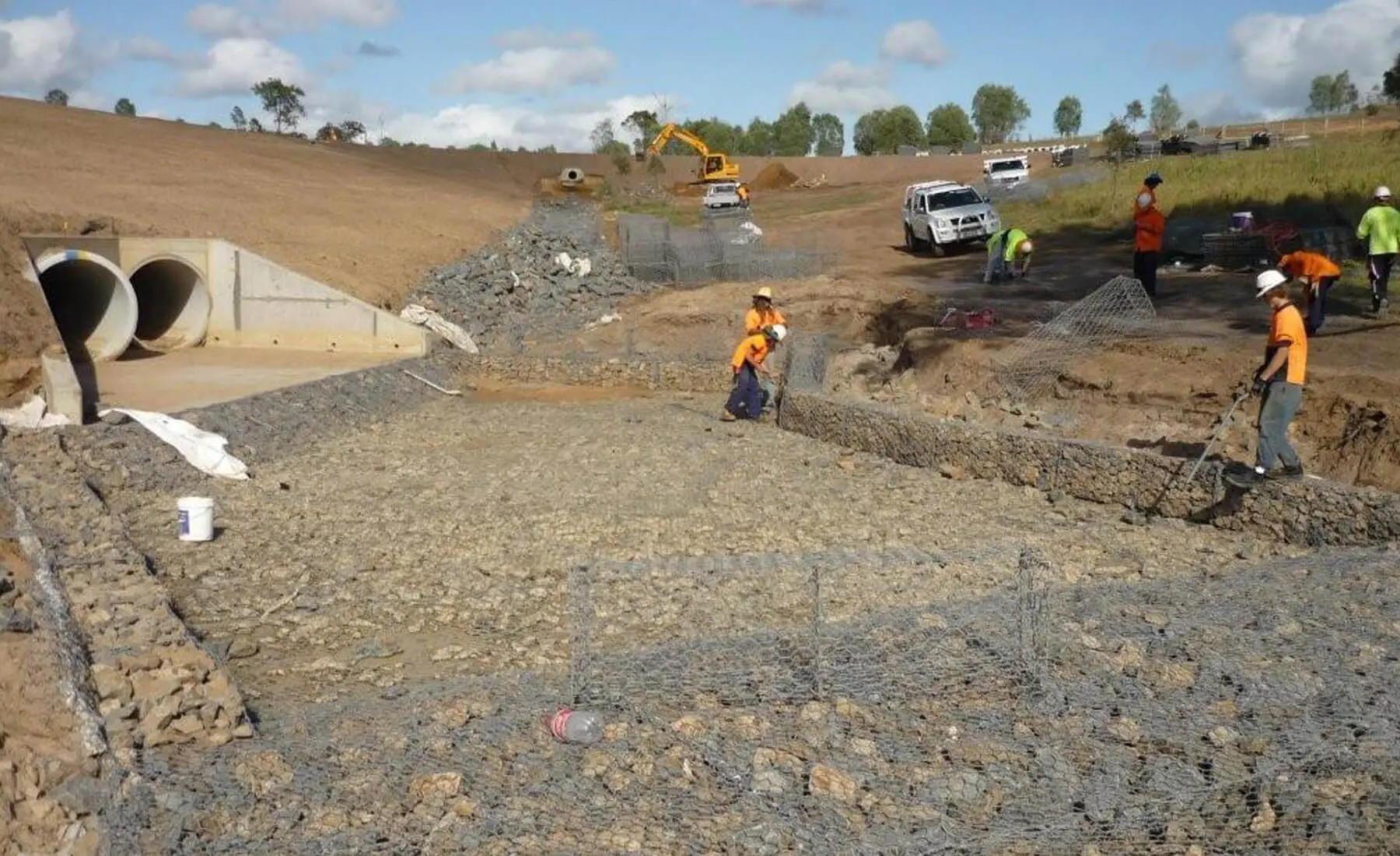 Thả Rọ Đá - Kỹ Thuật Thủy Lợi Đa Diện và Tiềm Năng Phát Triển