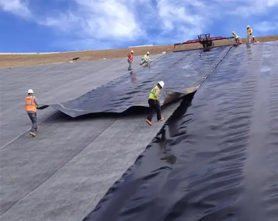 Thi công hàn bạt HDPE - Kinh nghiệm từ Hưng Phú