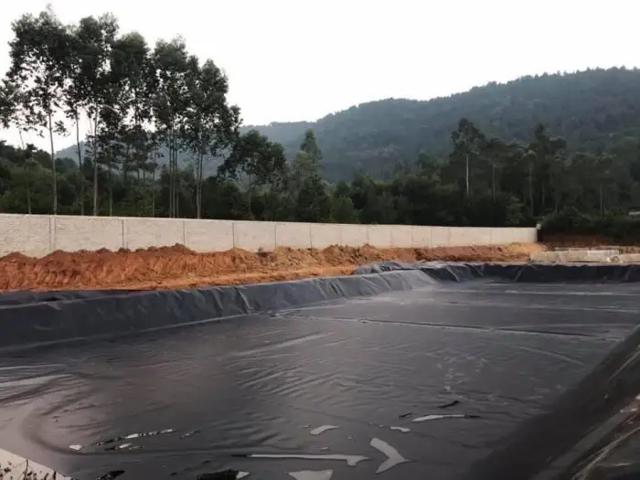 Màng HDPE HUITEX SMOOTH - Giải pháp Chống Thấm  Bảo Vệ Môi trường Hàng Đầu