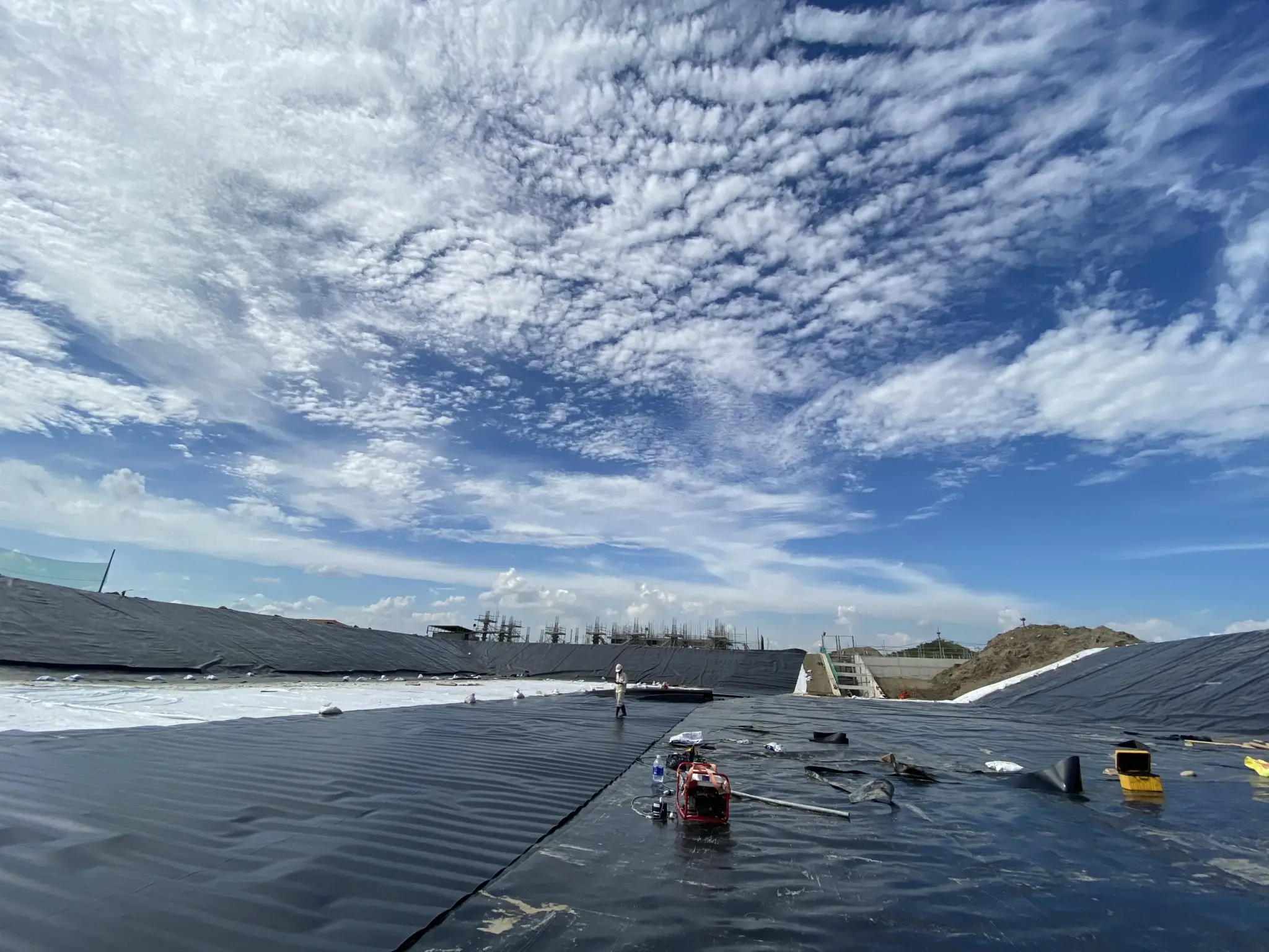 Màng chống thấm HDPE GSE HDH - Giải pháp tối ưu cho công trình chống thấm trong điều kiện khắc nghiệt