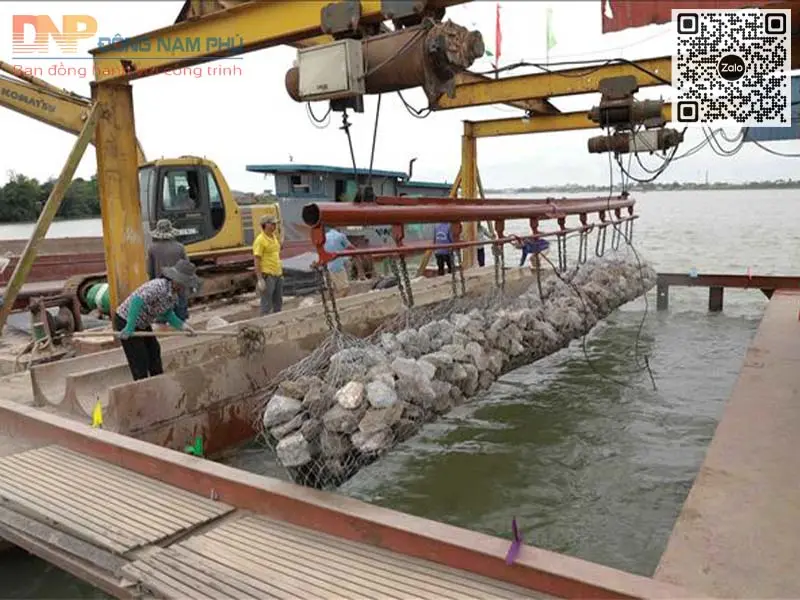 Thi công rọ đá dưới nước - Bí quyết thành công cho công trình bền vững