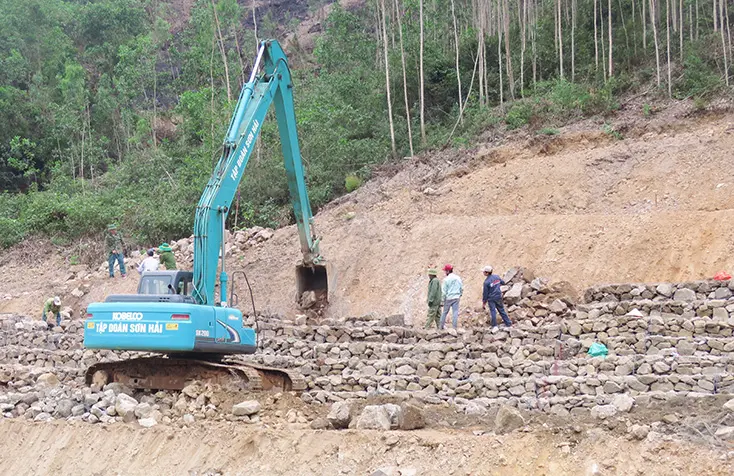 Thi công rọ đá Nghệ thuật kiến tạo bền vững - Bảo vệ thiên nhiên