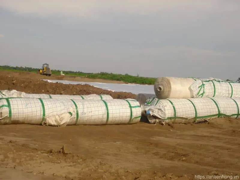 Biện Pháp Trải Vải Địa Kỹ Thuật - Nền Móng Vững Chãi Cho Công Trình Bền Vững