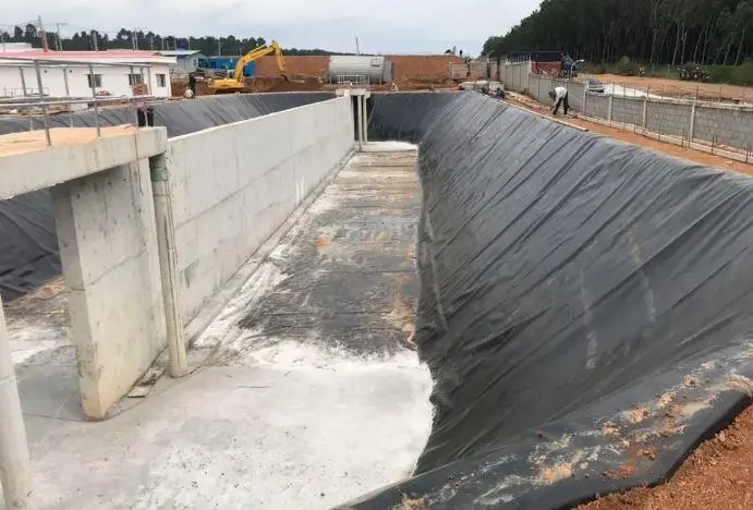 Bạt HDPE Là Gì - Giải Pháp Vàng Cho Nông Nghiệp  Xây Dựng Bền Vững