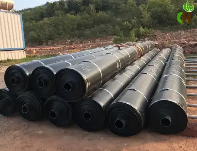 Bạt HDPE Đen - "Áo Giáp" Đa Năng Bảo Vệ Mọi Công Trình, Mùa Màng 14 Bạt HDPE Đen -