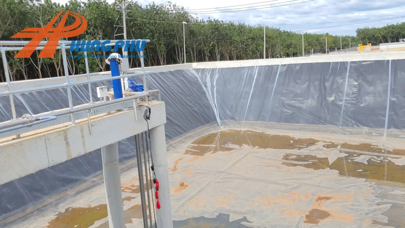 Bạt HDPE Đen - "Áo Giáp" Đa Năng Bảo Vệ Mọi Công Trình, Mùa Màng 21 Bạt HDPE Đen - "Áo Giáp" Đa Năng Bảo Vệ Mọi Công Trình, Mùa Màng