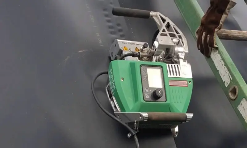 Máy Hàn Bạt HDPE - Giải Pháp Vàng Cho Mọi Công Trình