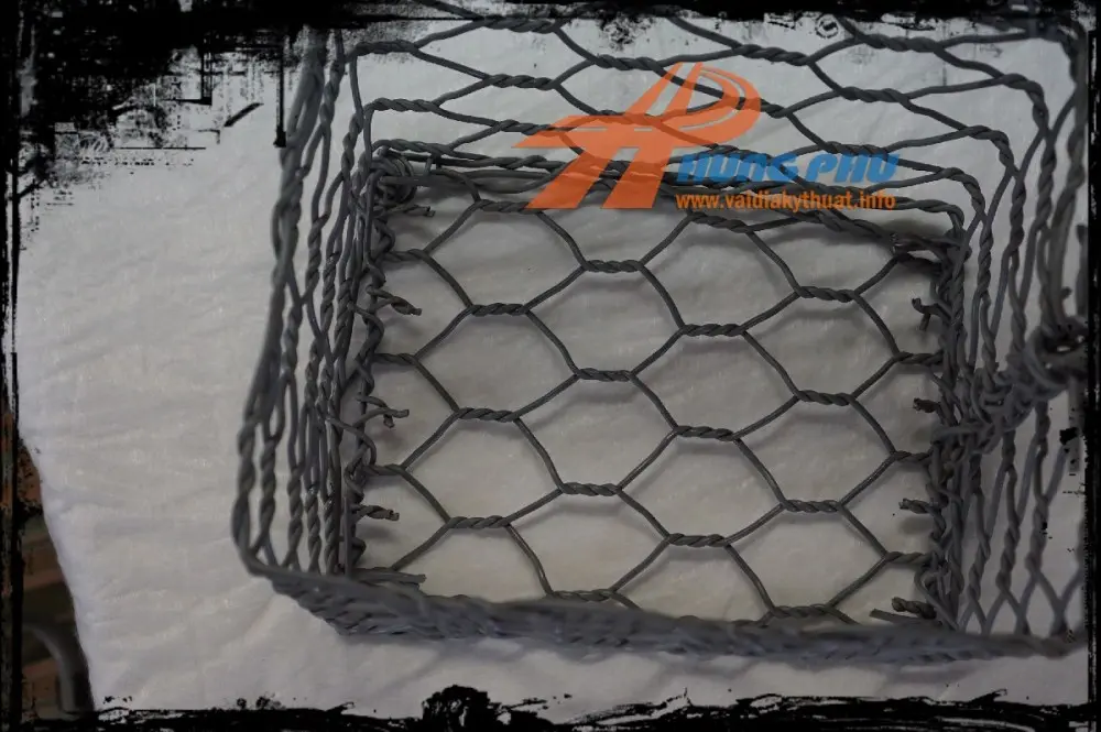 So Sánh Rọ Đá Bọc Nhựa PVC vs Mạ Kẽm - Chọn Giải Pháp Nào Cho Công Trình Bền Vững?