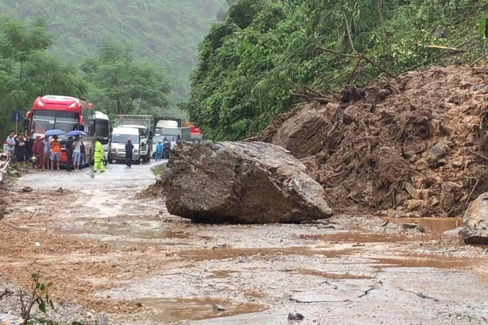 TCVN 133462021 - Bảo Vệ Tuyến Đường Trước Biến Động Sụt Lở