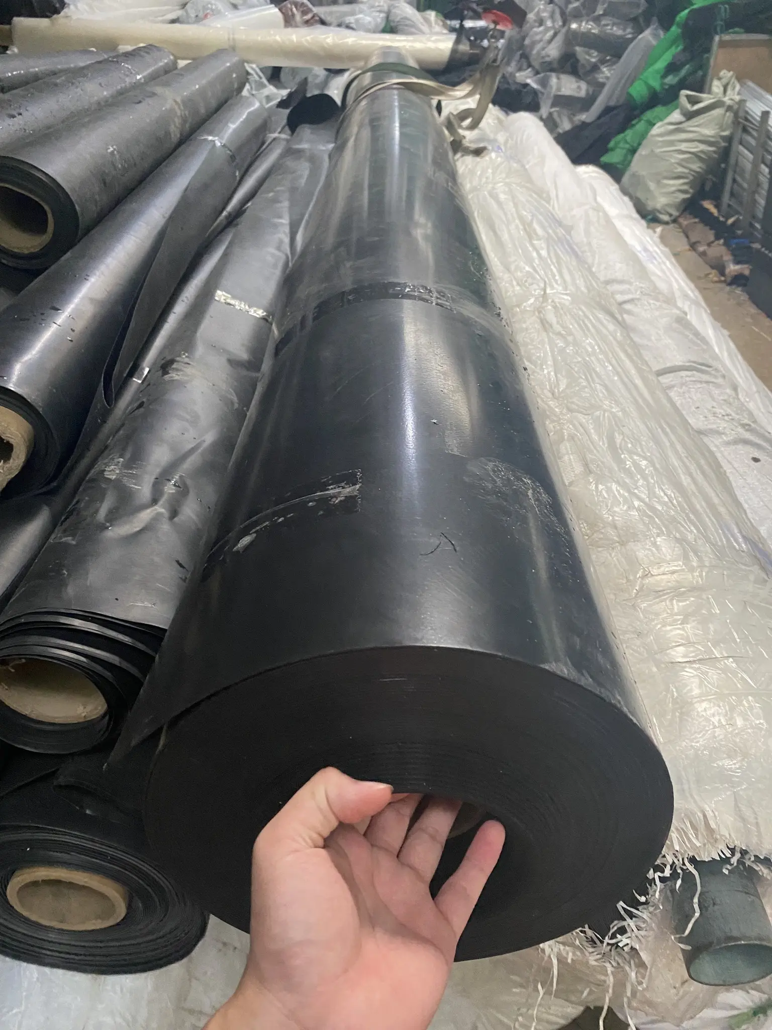 Màng Chống Thấm HDPE 0.5mm Giá Cả - Lựa Chọn Thông Minh Cho Mọi Công Trình