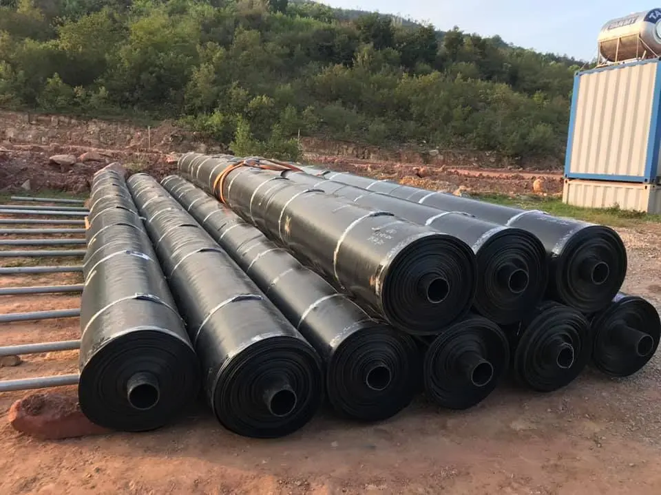 Màng Chống Thấm HDPE 0.5mm Giá Cả - Lựa Chọn Thông Minh Cho Mọi Công Trình