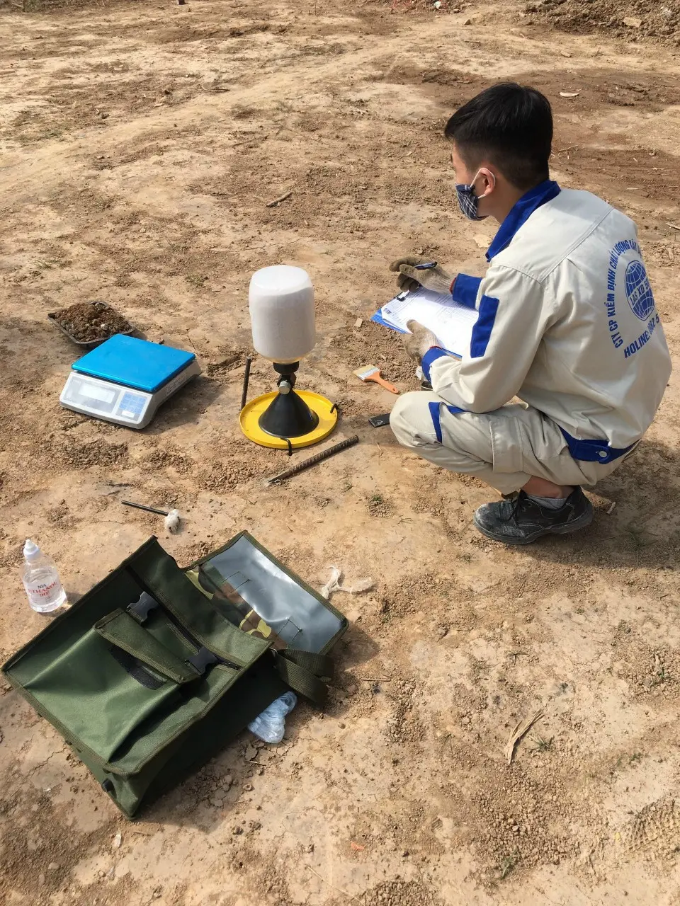 Bấc Thấm Thí Nghiệm - Mở Cánh Cửa Bí Mật Thế Giới Nước và Đất