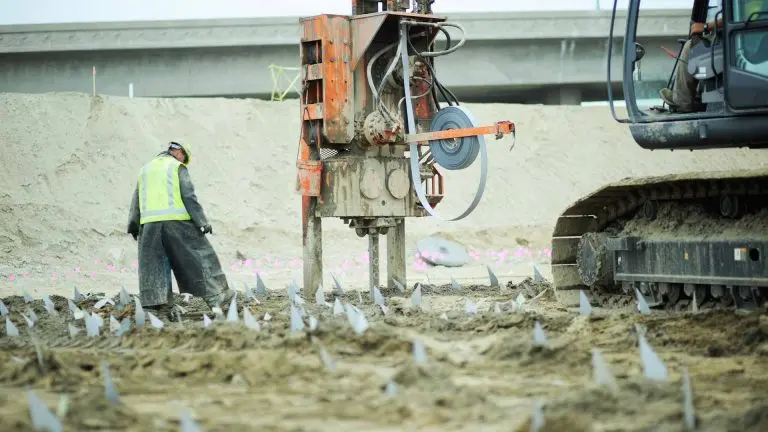 Giá Bấc Thấm Đứng - Giải Pháp Thoát Nước Thông Minh Cho Mọi Công Trình