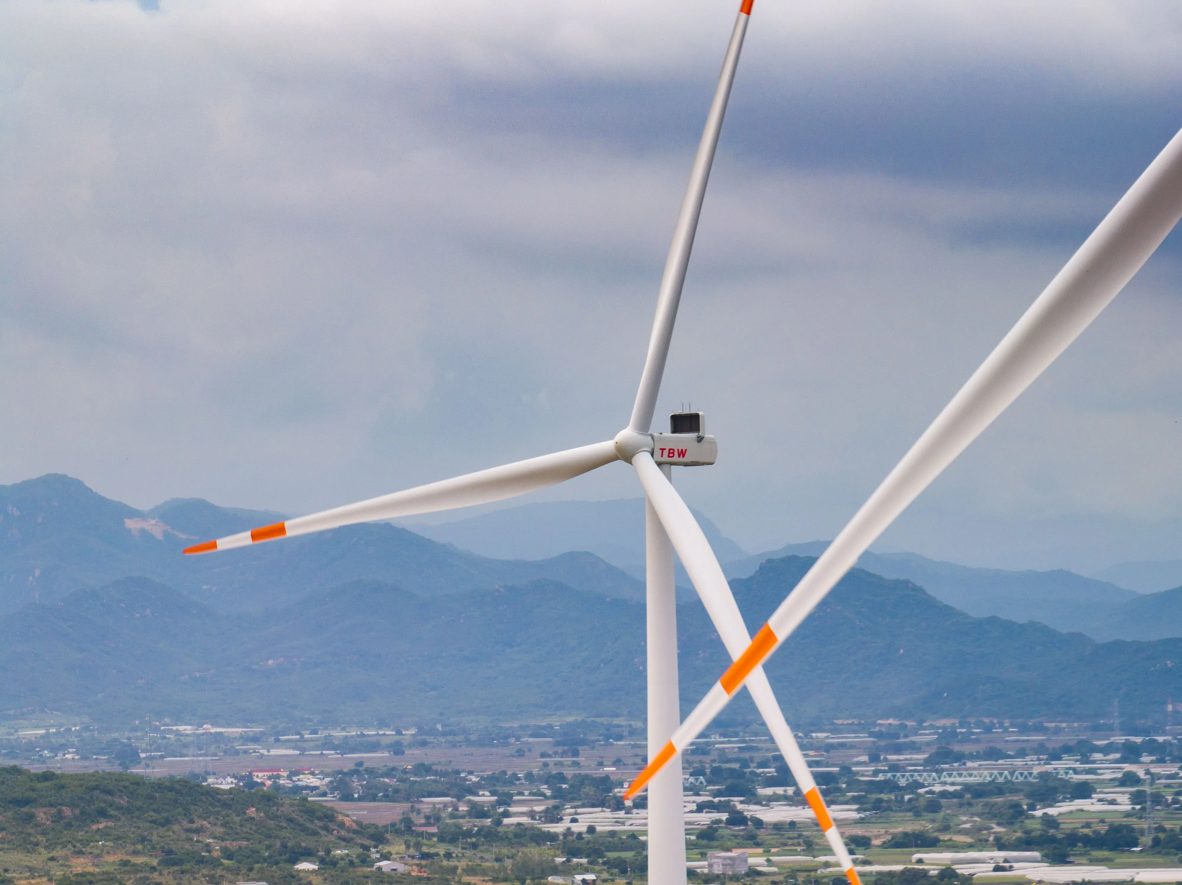 Cấu trúc Địa chất Năng lượng - Khai Phá Tiềm Năng Nhiệt Lòng Đất