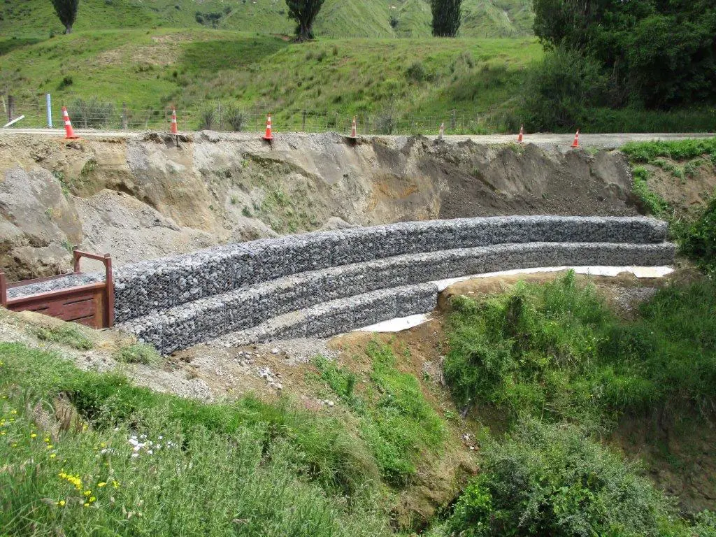 Công Trình Đất Có Cốt Sử Dụng Hệ Thống Rọ Đá