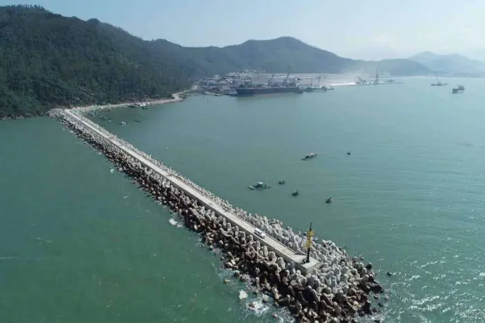 Địa Kỹ Thuật Đê Chắn Sóng - Giải Pháp Bảo Vệ Bờ Biển Bền Vững