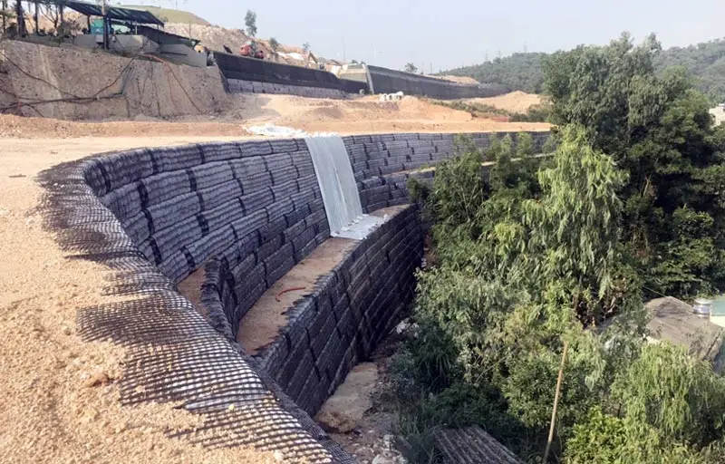 Giáo dục Kỹ thuật Địa kỹ thuật - Nền tảng vững chắc cho tương lai ngành