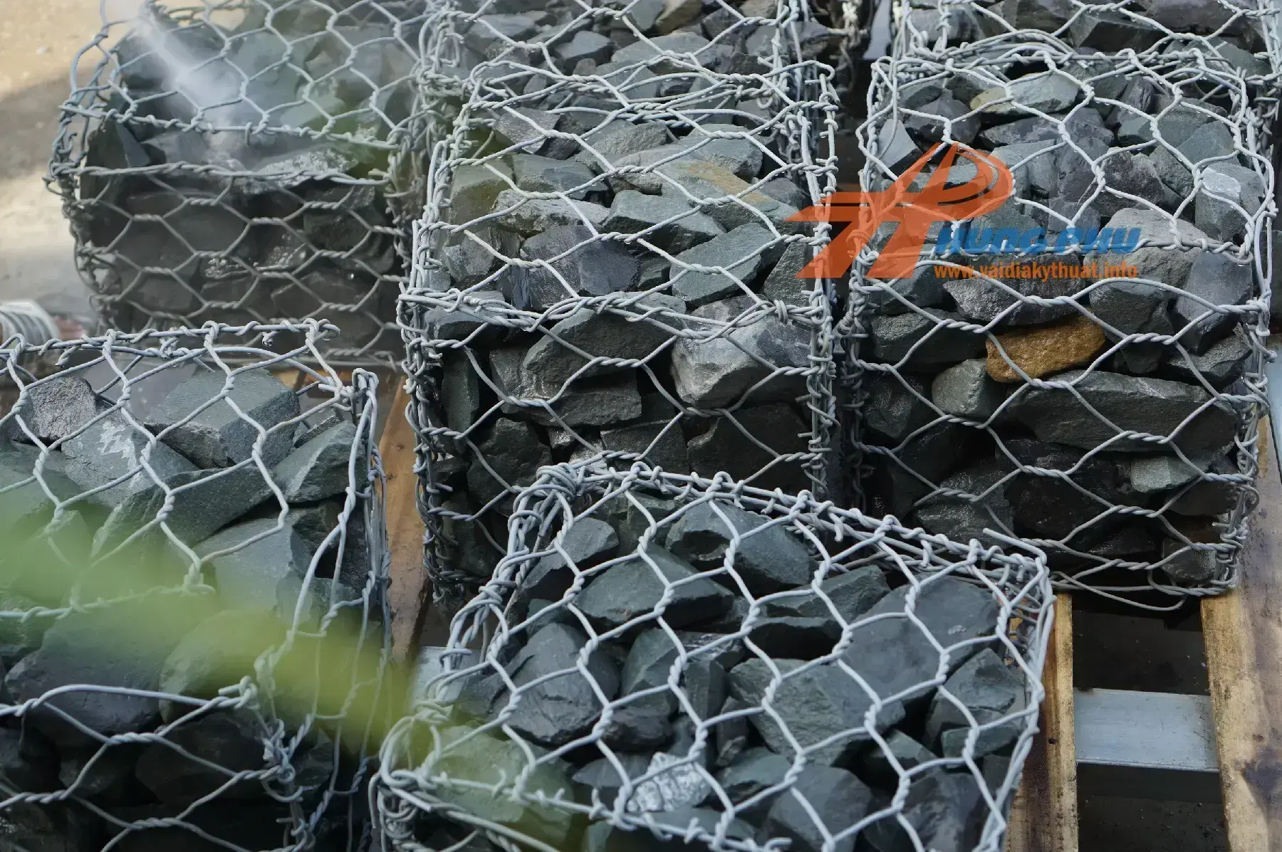Dây đan rọ đá PVC - Giải pháp tường chắn bền vững