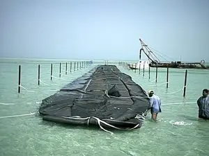 Thi công ống địa kỹ thuật - Chinh phục gió lớn, vững bền công trình