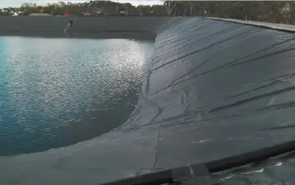 Màng chống thấm HDPE tính toán hệ số thấm nước - Giải pháp cho công trình bền vững