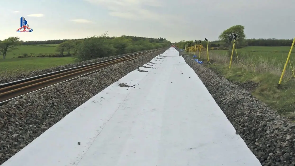 Ứng dụng vải địa kỹ thuật không dệt trong nền đường đắp cao