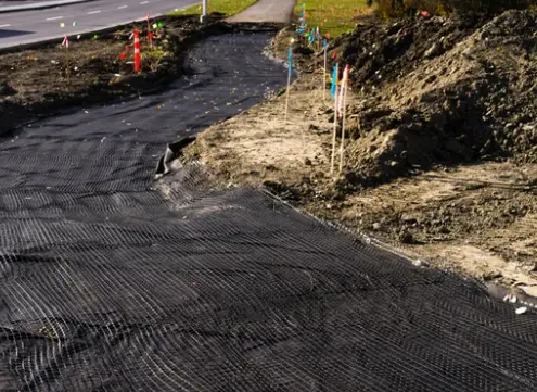 Bố trí vải địa kỹ thuật không dệt trong tường chắn trọng lực