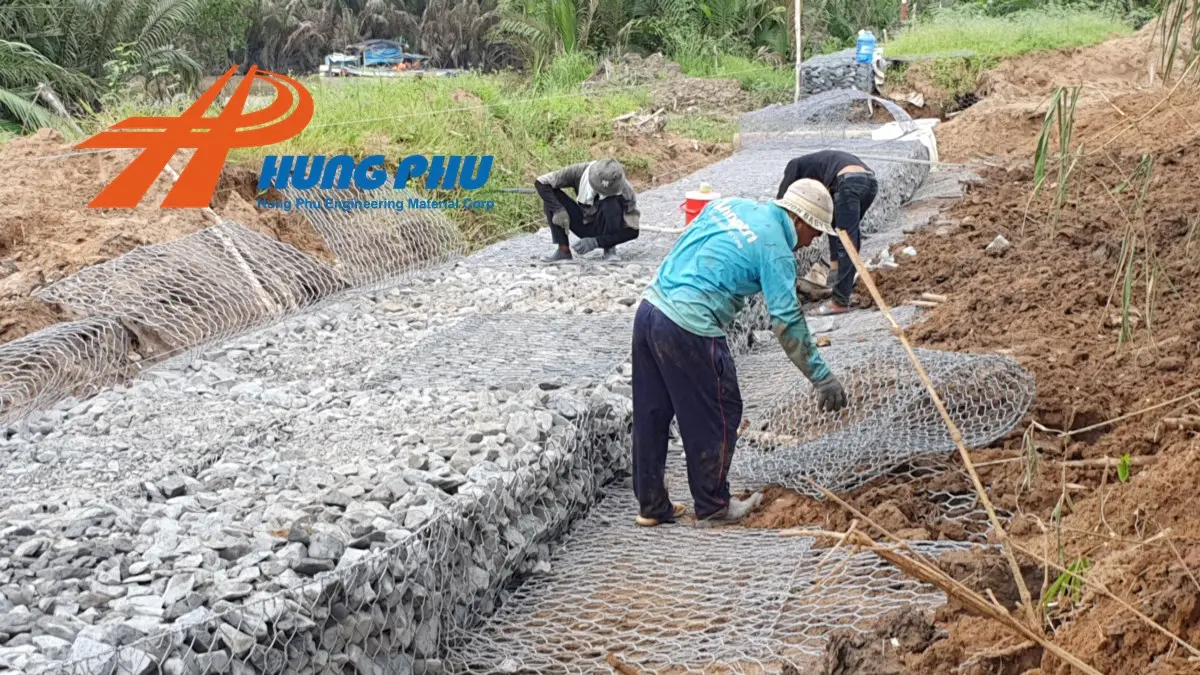 Chốt thép có vai trò gì trong rọ đá? - Giải pháp bền vững