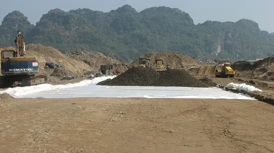 Ứng Dụng Vải Địa Kỹ Thuật - Giải Pháp Vàng cho Nền Đất Yếu