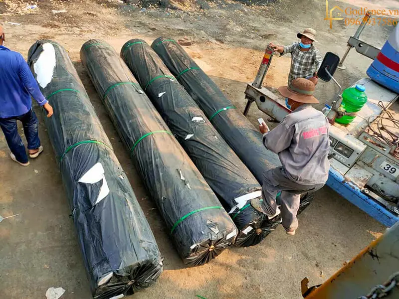 Vải địa kỹ thuật cần lưu ý gì khi vận chuyển? - Bảo Toàn  Hiệu Quả!