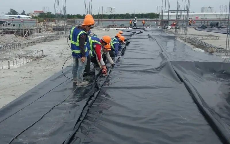 Thi Công HDPE – Chồng Mí Chuẩn, Vững Bền Công Trình!