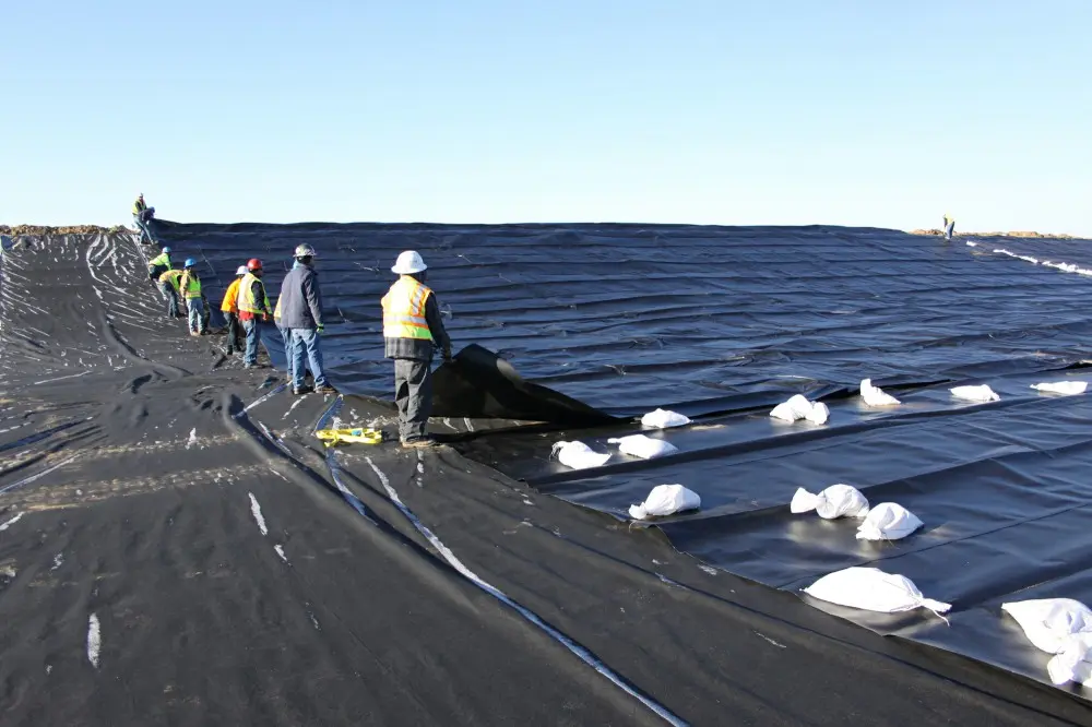 Thi Công HDPE – Chồng Mí Chuẩn, Vững Bền Công Trình!