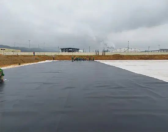 Bạt HDPE Liên Kết Bền Vững - Bí Quyết Hàn Đùn Nóng