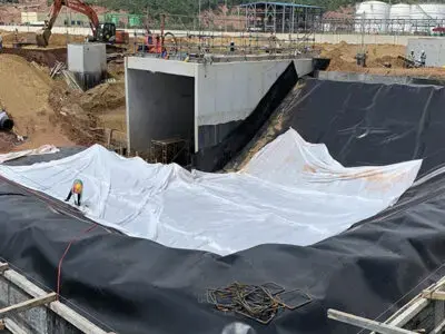 Bạt HDPE Liên Kết Hàn Khí Nóng - Giải Pháp Chống Thấm Vượt Trội