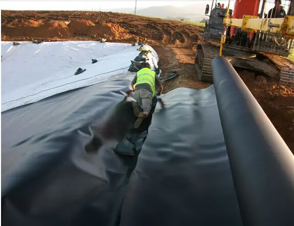Màng HDPE yêu cầu kiểm tra độ kín khí mối hàn - Đảm bảo sự bền vững cho công trình