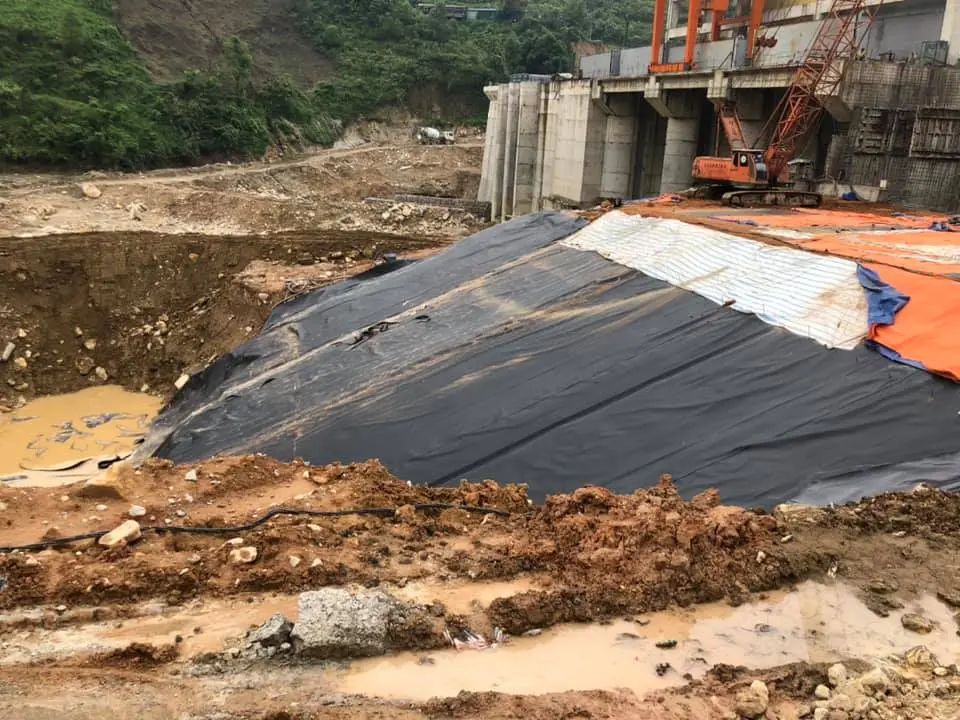 Màng HDPE Chống Thấm - Giải Pháp Vàng Cho Nền Đất Yếu