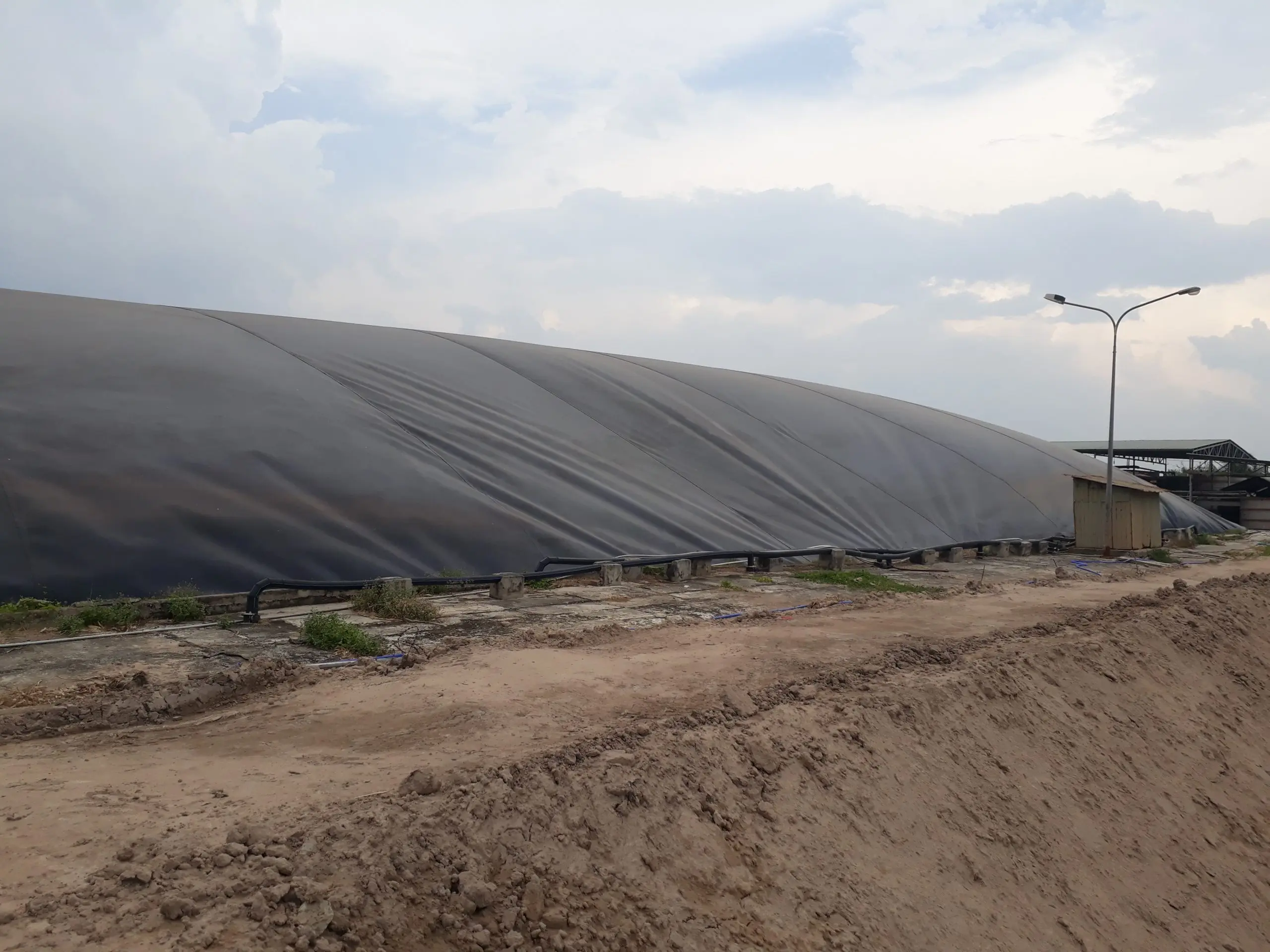 Màng HDPE Tính Toán Cường Độ - Chìa Khóa An Toàn Công Trình