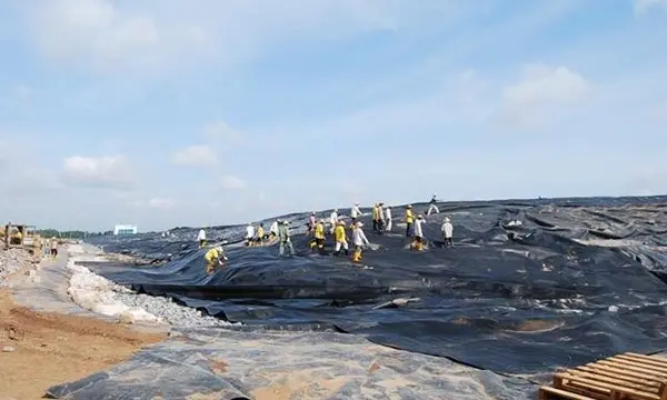 Màng chống thấm HDPE làm bãi rác - Giải pháp bền vững cho quản lý chất thải