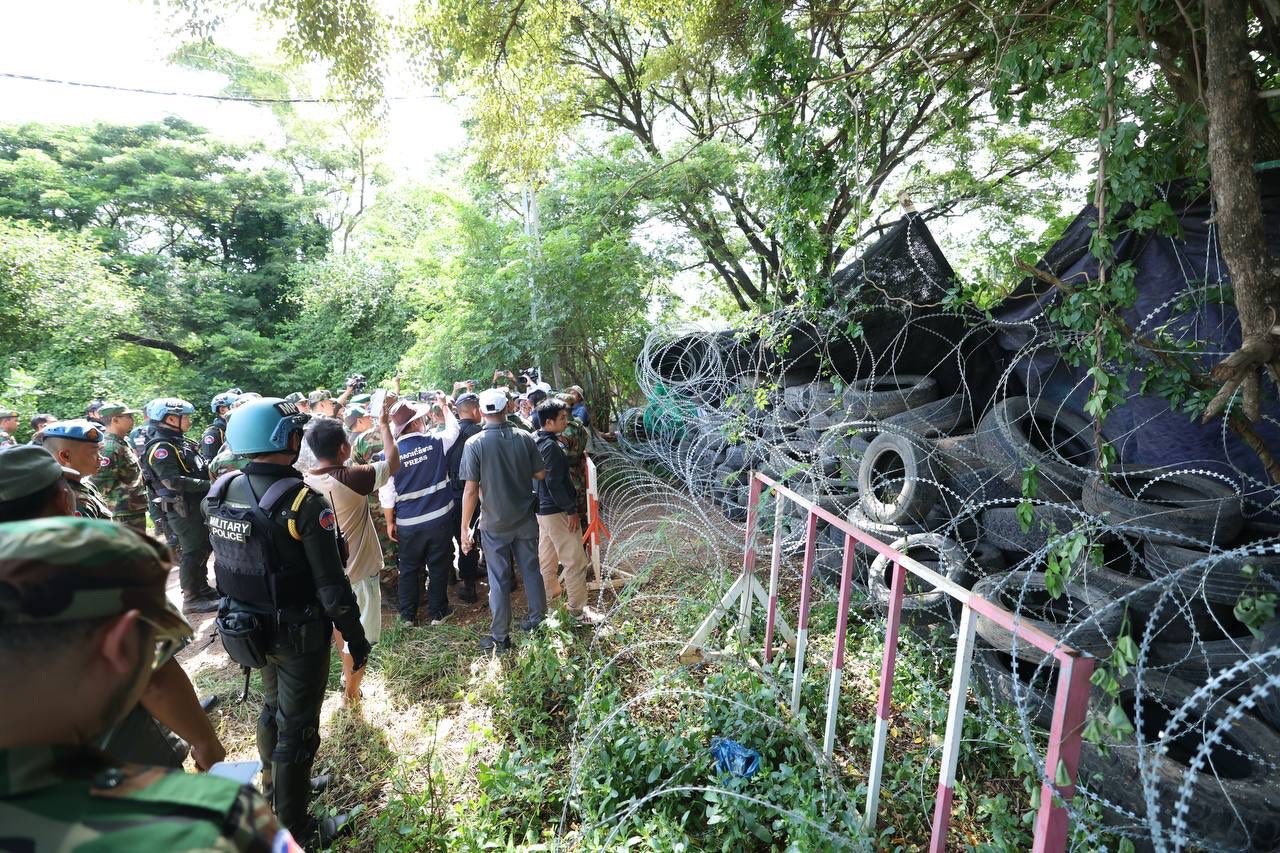 Thai Soldiers Block Cambodian Vendors at An Ses Market, Border Tensions Rise