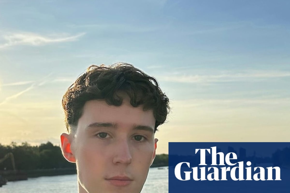 Farage Ally's WWII Comment Ignites Fury, Sparks Widespread Condemnation