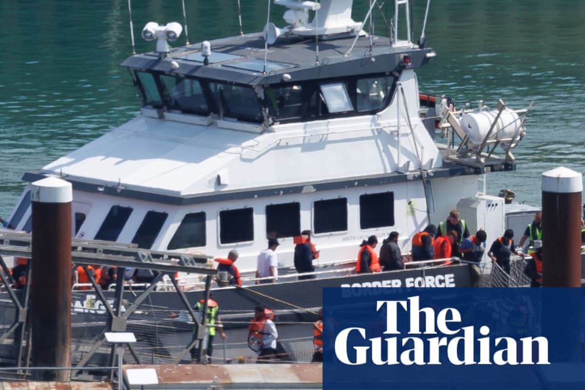 UK Detains 100+ Channel Crossers; 'One-In, One-Out' Plan in Action
