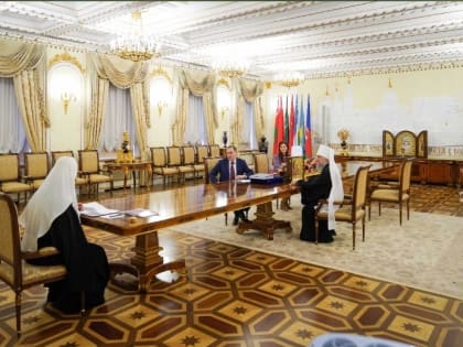 Состоялась встреча Святейшего Патриарха Московского и всея Руси Кирилла с главой Республики Мордовия Артемом Алексеевичем Здуновым и главой Мордовской митрополии митрополитом Саран