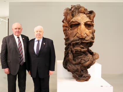 Дипломаты России в храме искусств имени Эрьзи