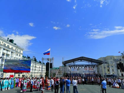 В День России и в День города Саранска состоялась торжественная церемония поднятия Государственного флага Российской Федерации