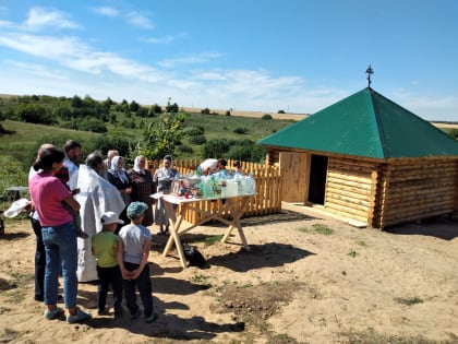 На роднике Норолей с.Канаклейки Ардатовского района освятили новую купель