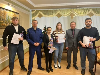 В Саранске лицам из числа детей-сирот и детей, оставшихся без попечения родителей вручили ключи от квартир